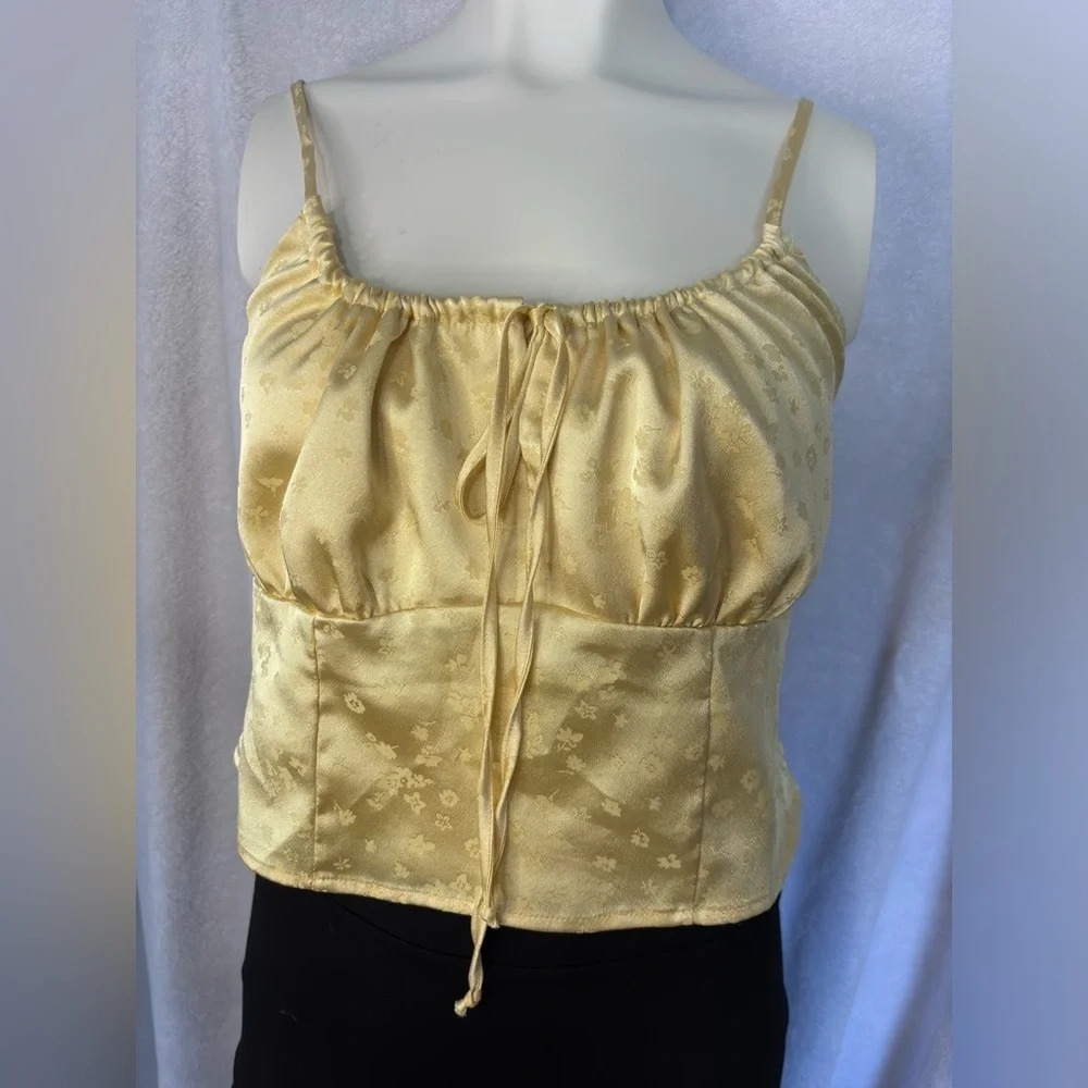 Hearts Cami Top Floral Tie Front Sleeveless‎ Crop Top Gold Satin Size M
